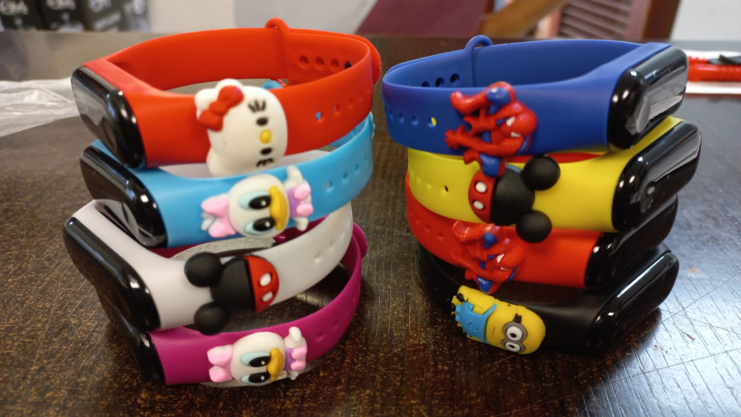 BULTO    reloj infantil bulto por 500 unidades sin descuento medio bulto