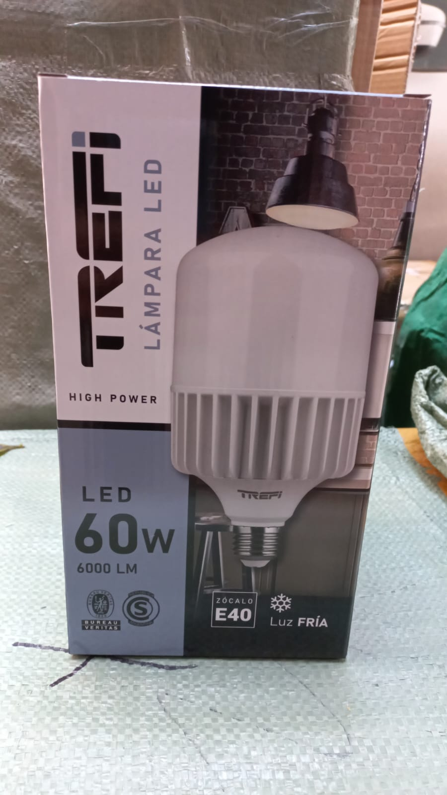 foco galponero trefi 60w con estructura de aluminio zocalo e40 - Imagen 2