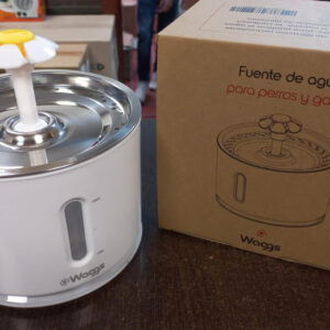 fuente de agua- bebedero- para mascotas waggs petf02 recirculante 2,4 litros