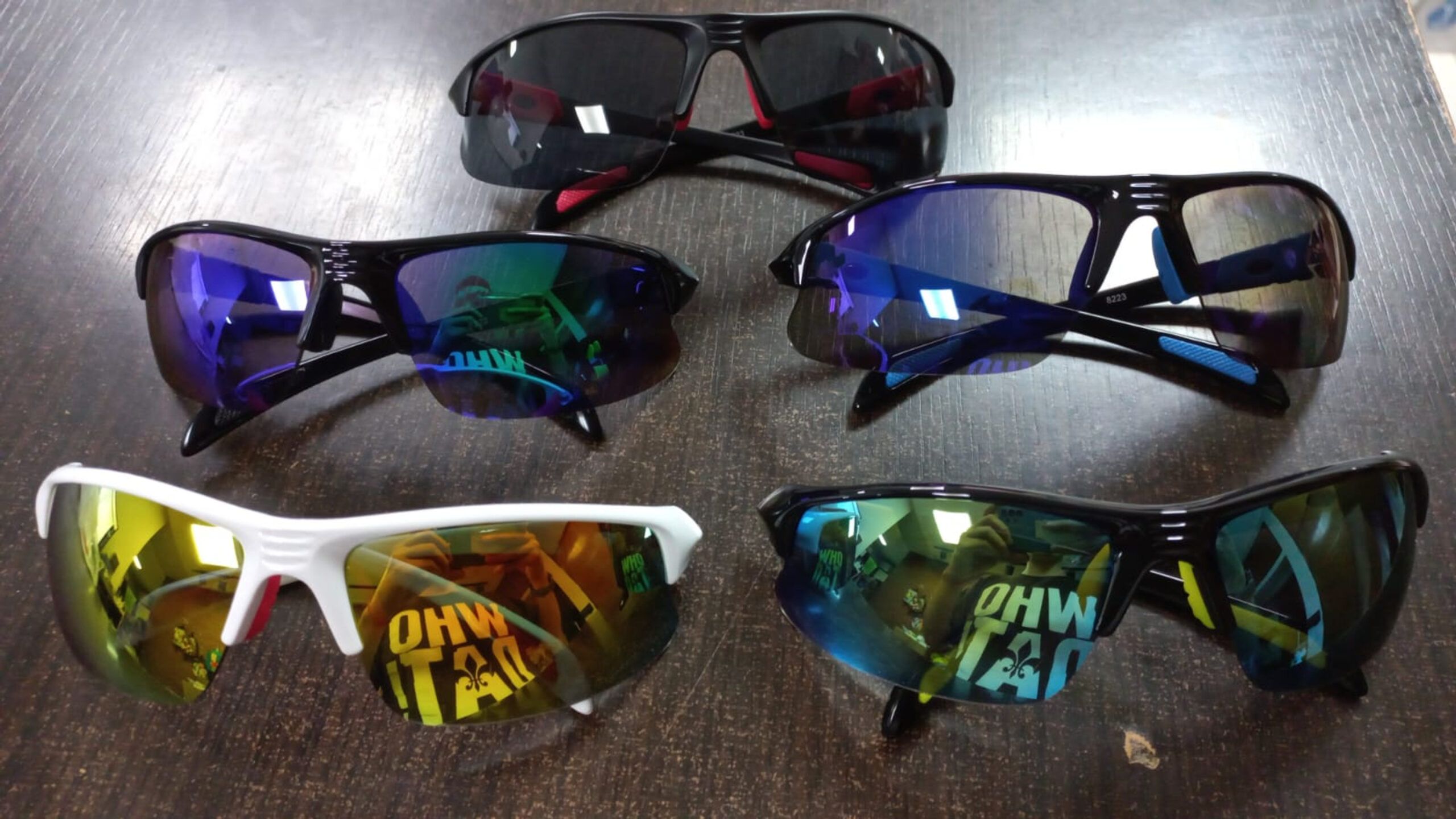 lentes de sol modelo 8223 precio por 12 unidades surtidas