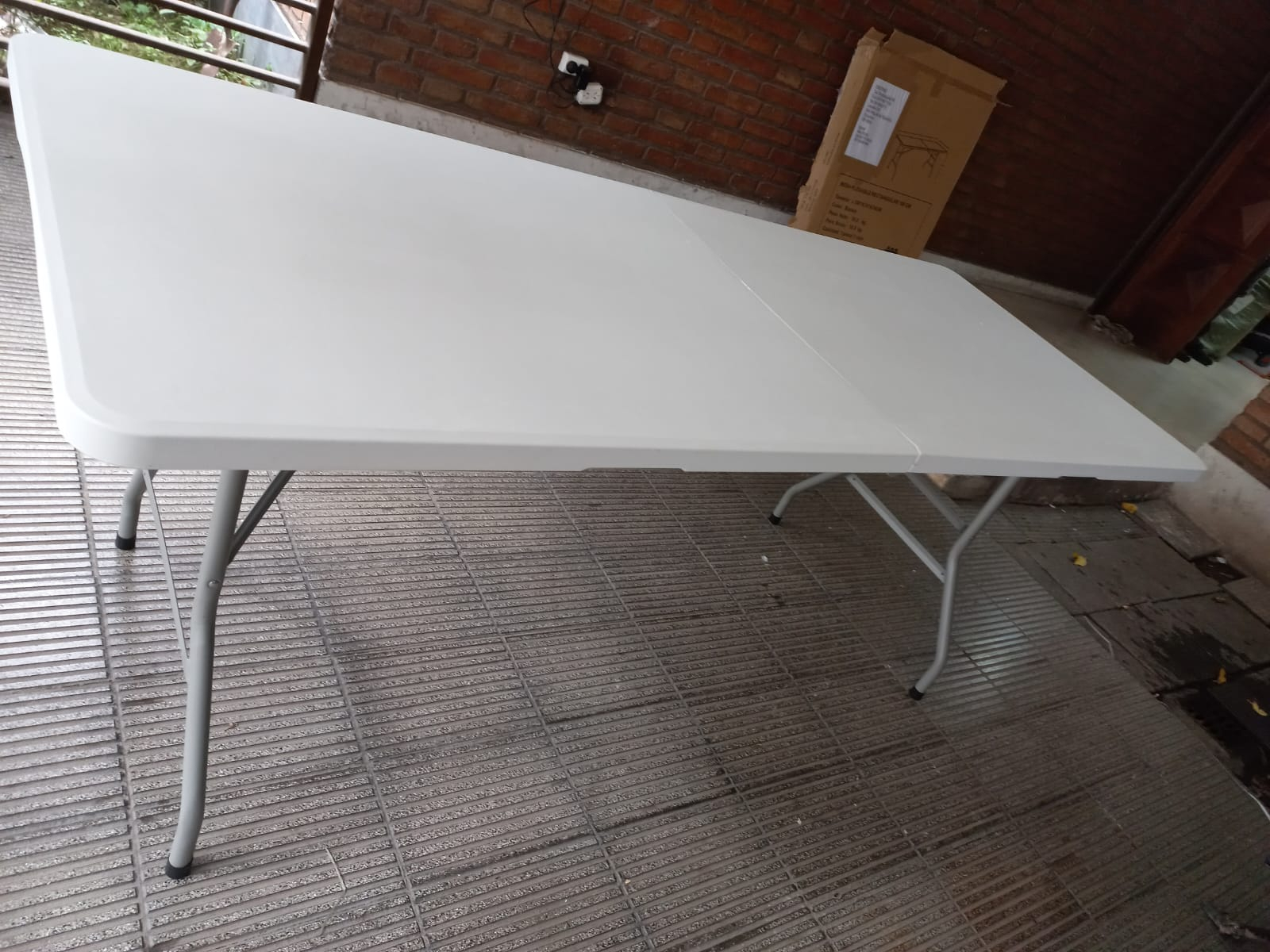mesa plegable 180 cm PRODUCTO SIN DESCUENTO